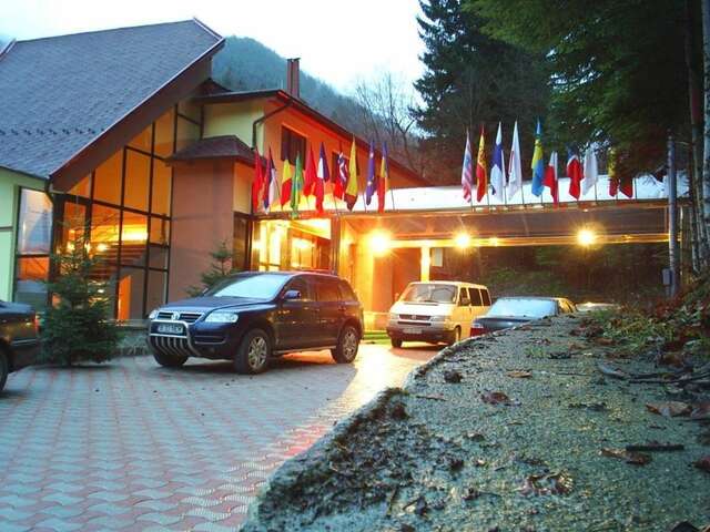 Отель Hotel Dobru Слэник-Молдова-38
